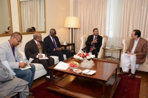 جانب من لقاء الأمين العام للحزب الحاكم