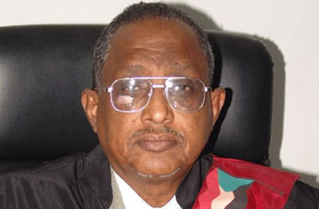 رئيس القضاء يلتقي رئيس السلطة الإقليمية لولايات دارفور
