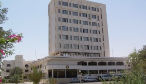 وزارة الخارجية تتلقى إخطاراً من الإيقاد بتأجيل زيارة مشار للبلاد