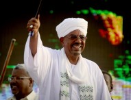 البشير يطالب دولة الجنوب بتحريد متمردي دارفور من السلاح
